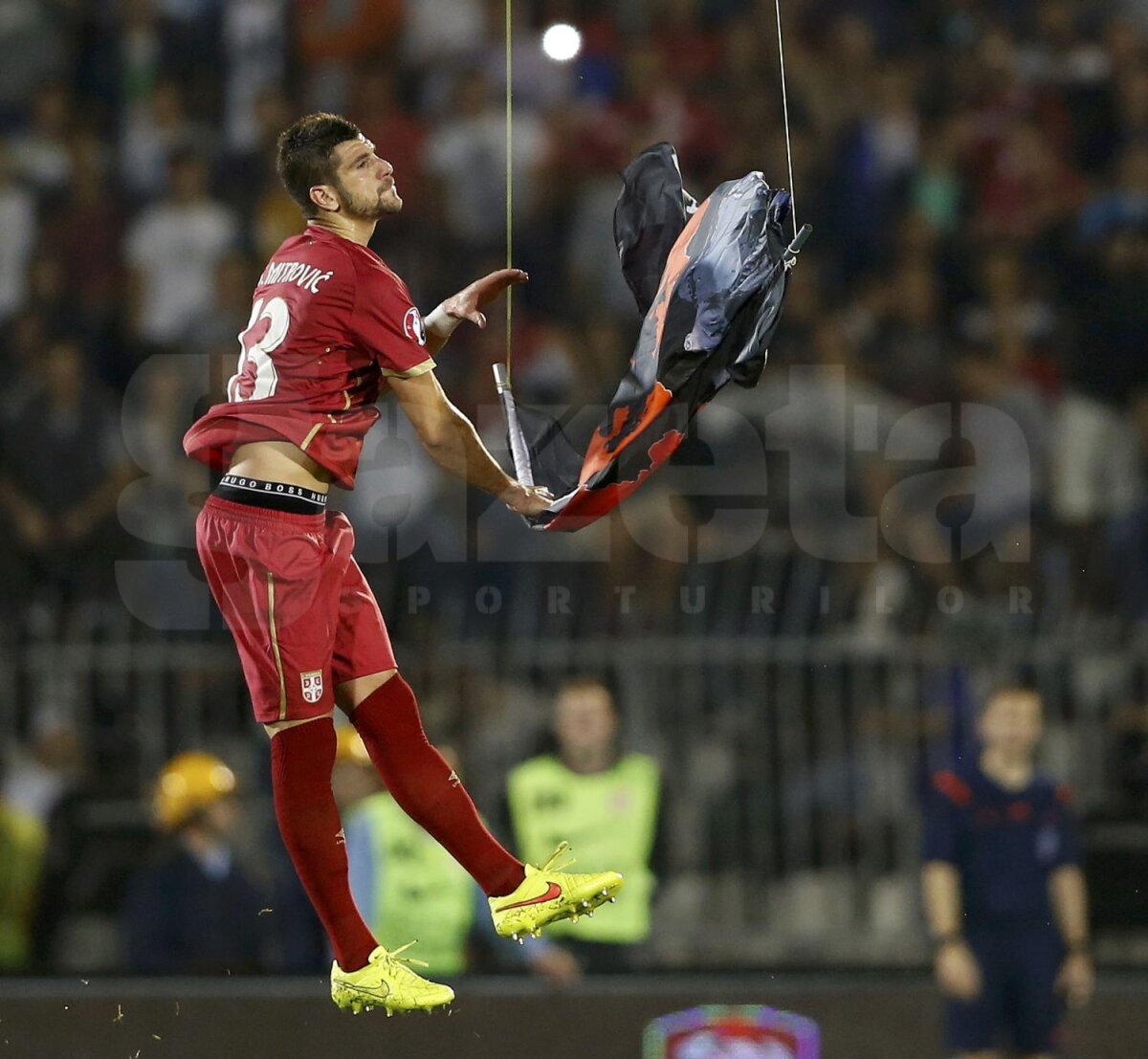 Serbia şi Albania ar putea fi excluse de la Euro 2016 după violenţele de la Belgrad