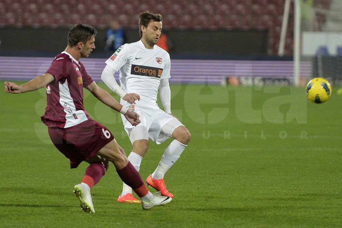 VIDEO şi FOTO CFR Cluj - Dinamo 2-1 » Ardelenii o egalează pe Steaua în fruntea Ligii 1