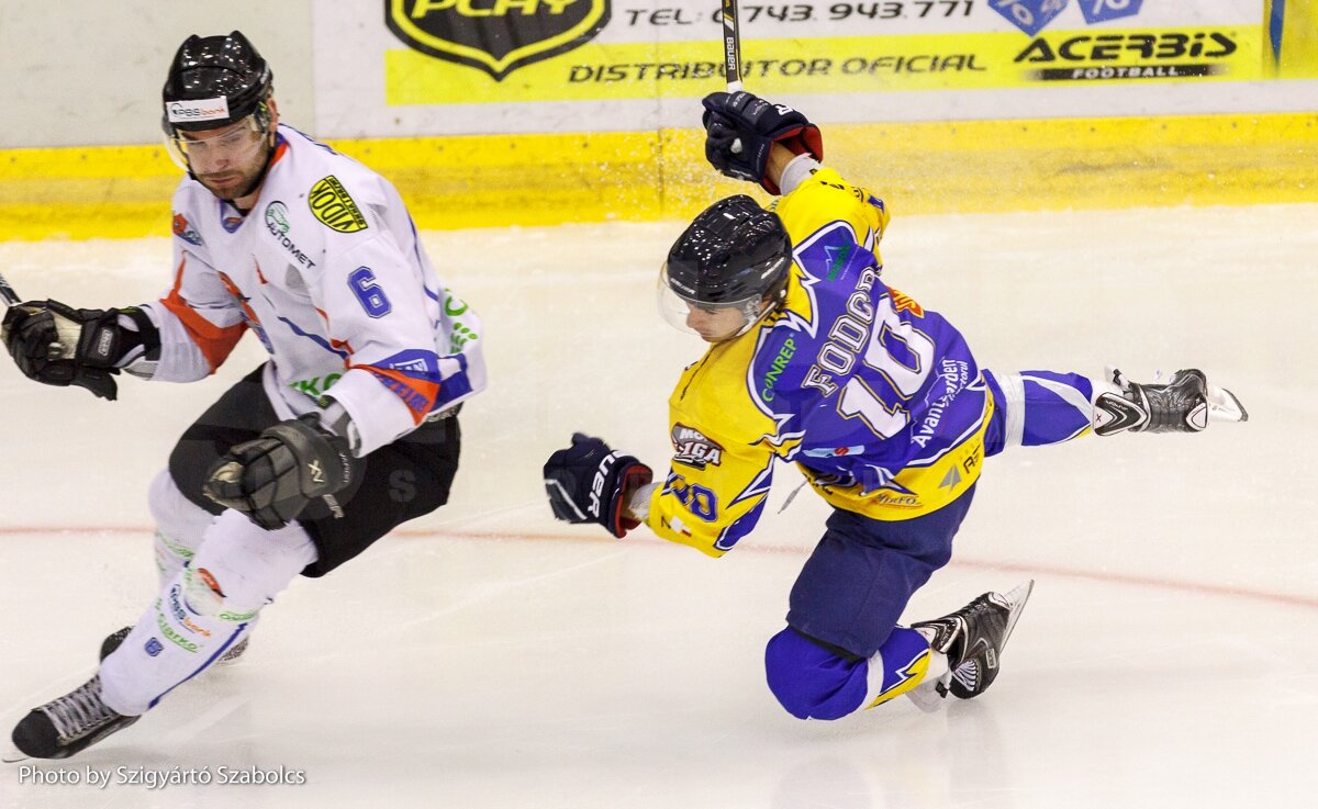 GALERIE FOTO Corona Wolves a pierdut dramatic calificarea în turul al treilea al Cupei Continentale