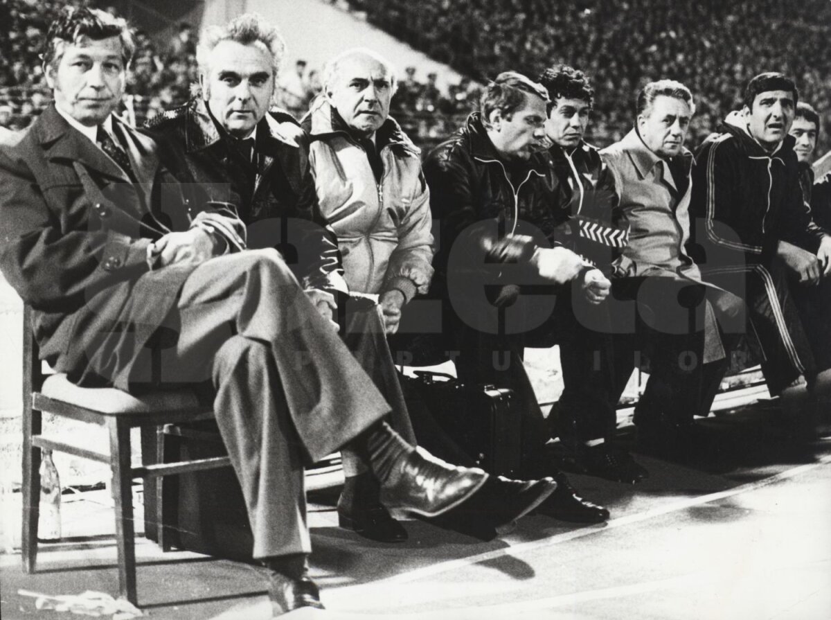 FOTO Luce în roşu-galben-albastru » Cifrele şi performanţele care îl recomandă pe Mircea Lucescu drept selecţioner