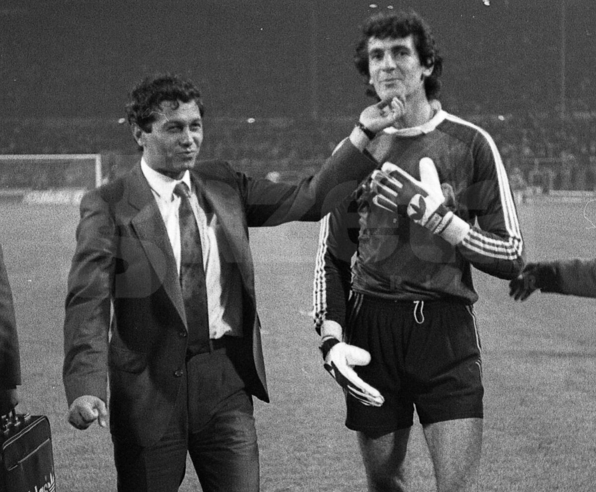 FOTO Luce în roşu-galben-albastru » Cifrele şi performanţele care îl recomandă pe Mircea Lucescu drept selecţioner