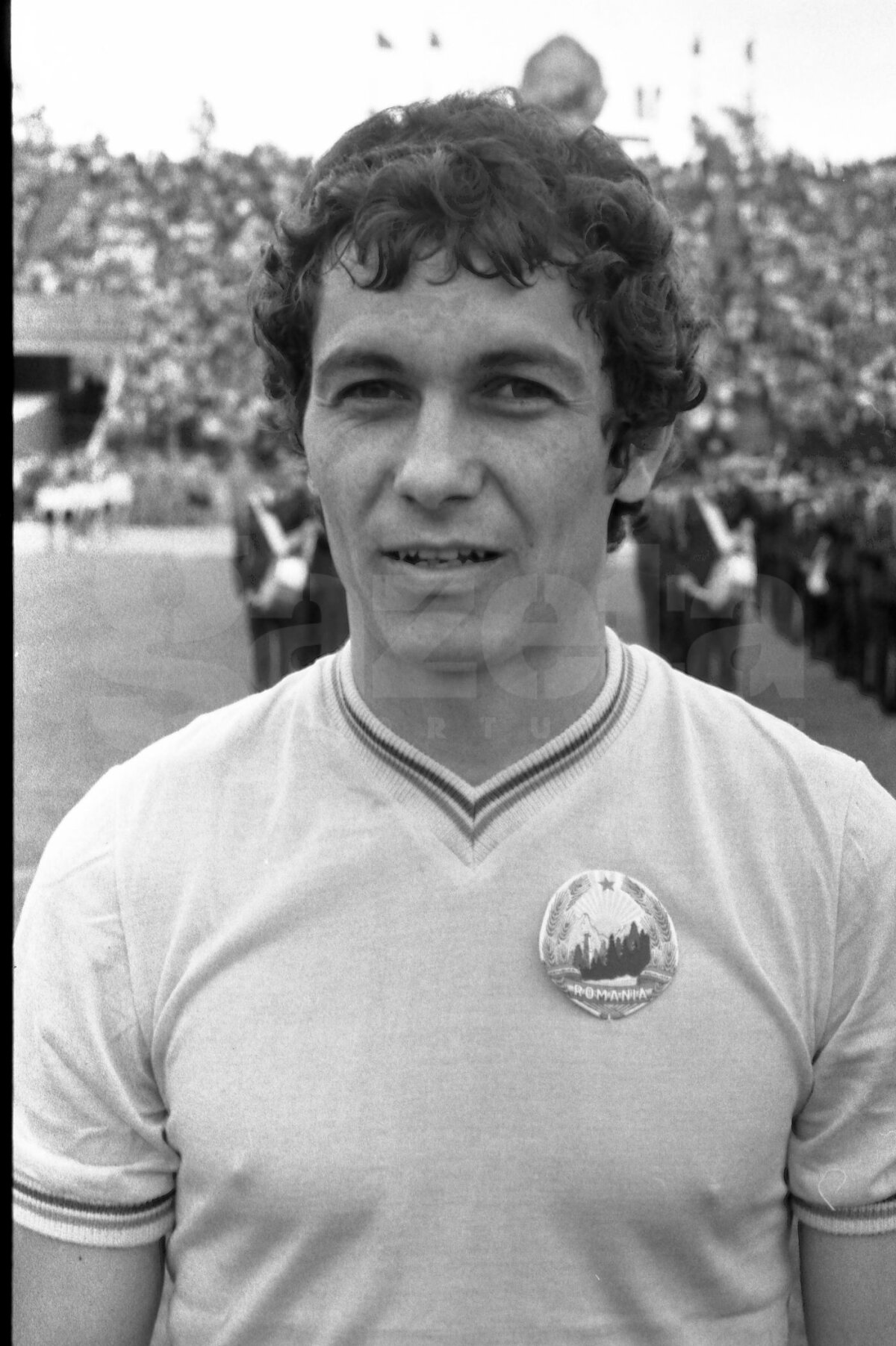 FOTO Luce în roşu-galben-albastru » Cifrele şi performanţele care îl recomandă pe Mircea Lucescu drept selecţioner