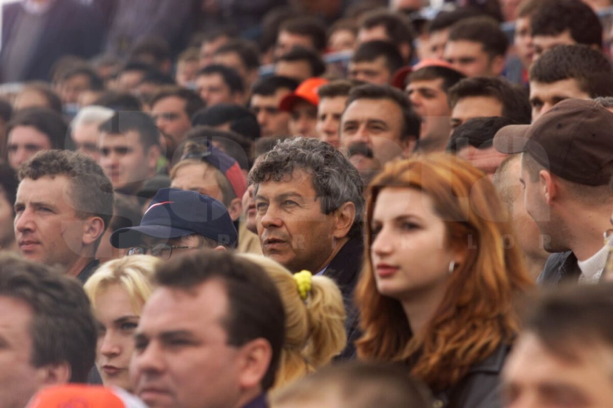 FOTO Luce în roşu-galben-albastru » Cifrele şi performanţele care îl recomandă pe Mircea Lucescu drept selecţioner