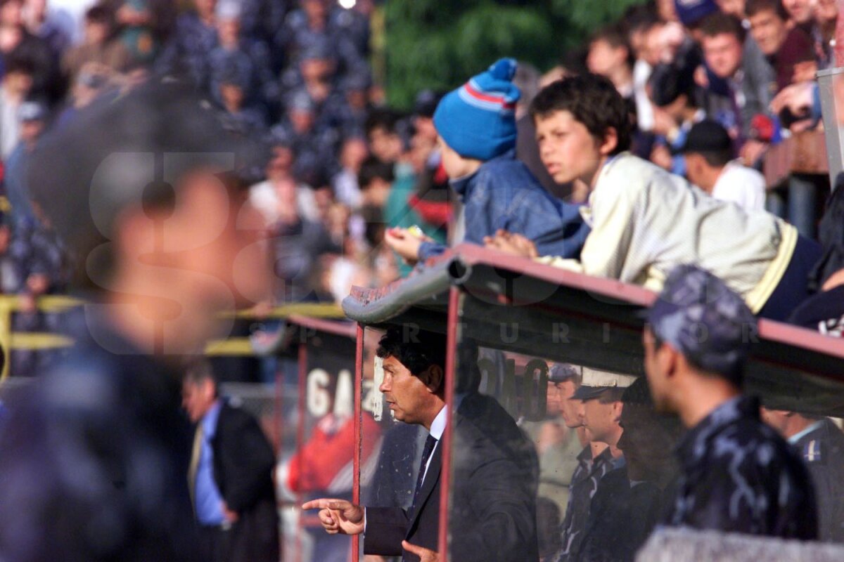 FOTO Luce în roşu-galben-albastru » Cifrele şi performanţele care îl recomandă pe Mircea Lucescu drept selecţioner