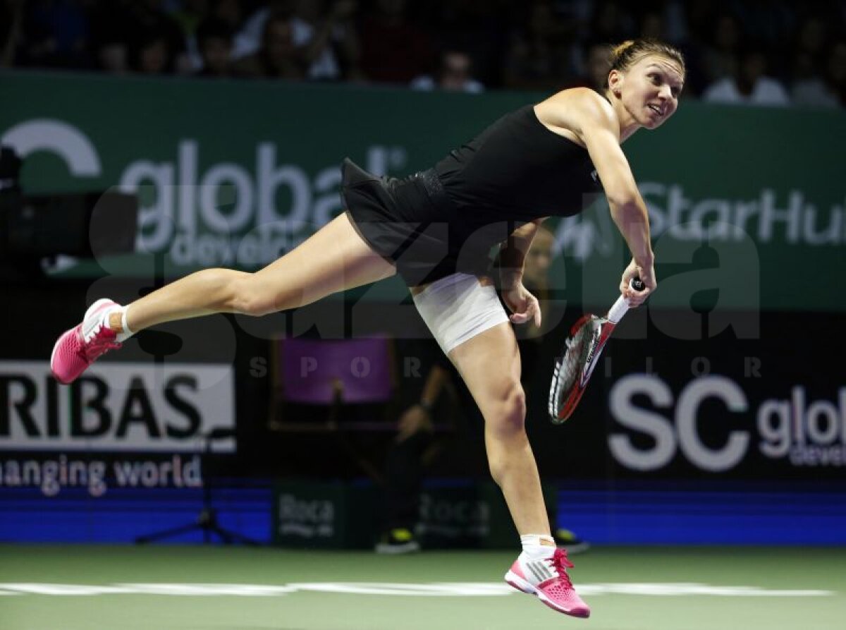 Simona Halep a pierdut în faţa Anei Ivanovici, dar a cîştigat grupa! Românca o duce pe Serena Williams în semifinale