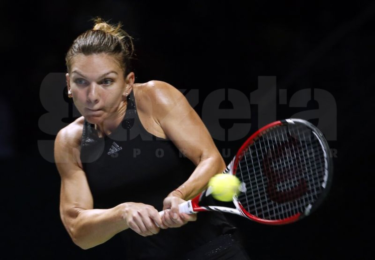 Simona Halep a pierdut în faţa Anei Ivanovici, dar a cîştigat grupa! Românca o duce pe Serena Williams în semifinale