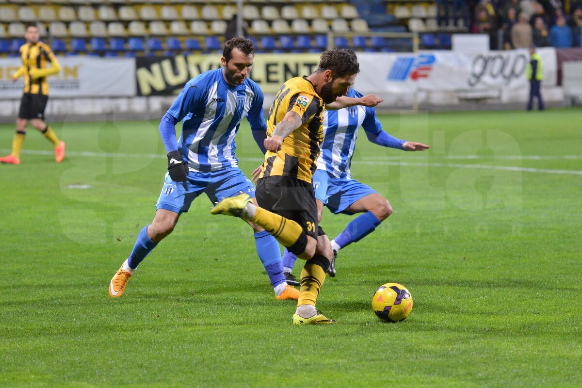 FOTO şi VIDEO CS U Craiova se impune pe terenul lui FC Braşov, scor 3-2, după un meci nebun