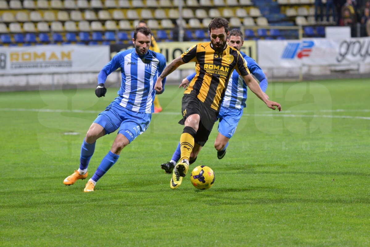 FOTO şi VIDEO CS U Craiova se impune pe terenul lui FC Braşov, scor 3-2, după un meci nebun