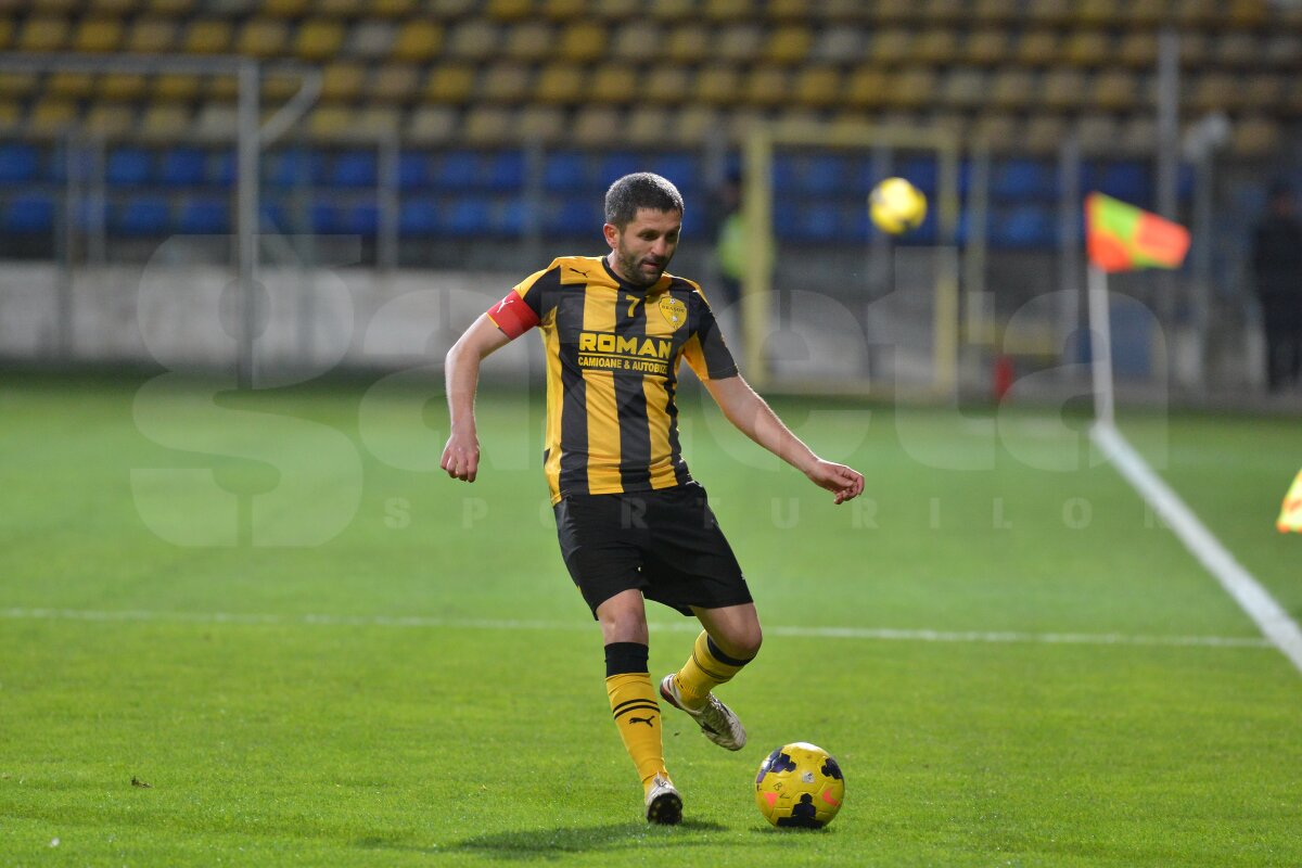 FOTO şi VIDEO CS U Craiova se impune pe terenul lui FC Braşov, scor 3-2, după un meci nebun