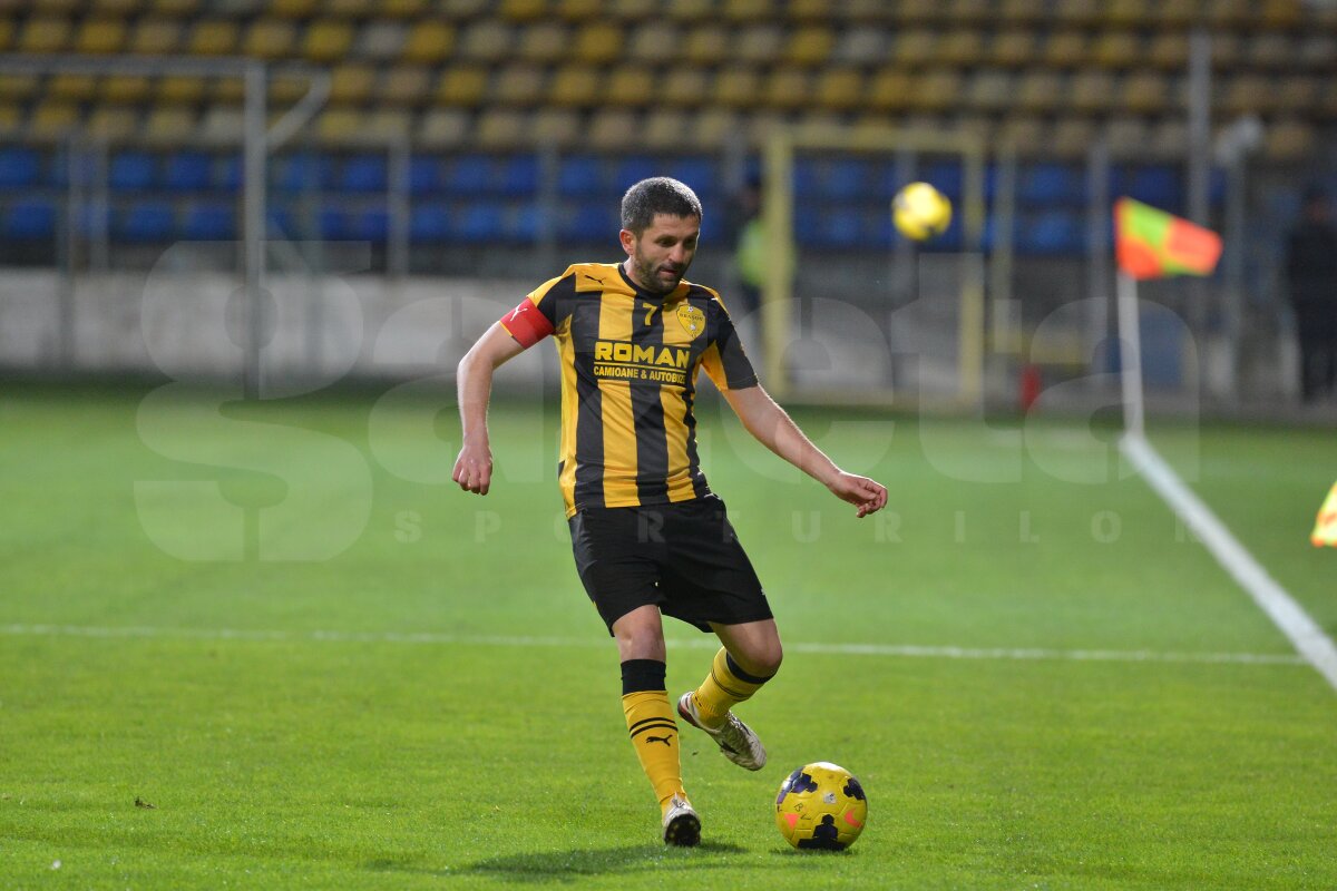 FOTO şi VIDEO CS U Craiova se impune pe terenul lui FC Braşov, scor 3-2, după un meci nebun