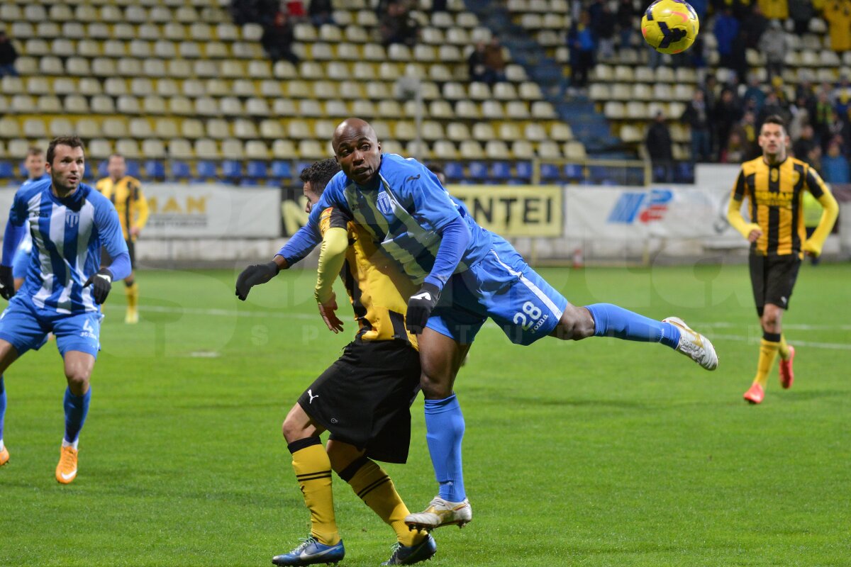 FOTO şi VIDEO CS U Craiova se impune pe terenul lui FC Braşov, scor 3-2, după un meci nebun