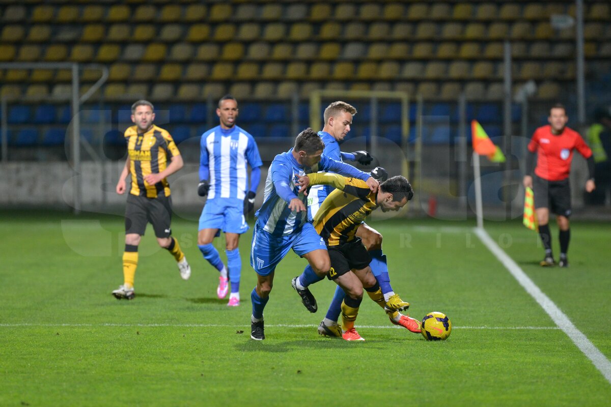 FOTO şi VIDEO CS U Craiova se impune pe terenul lui FC Braşov, scor 3-2, după un meci nebun