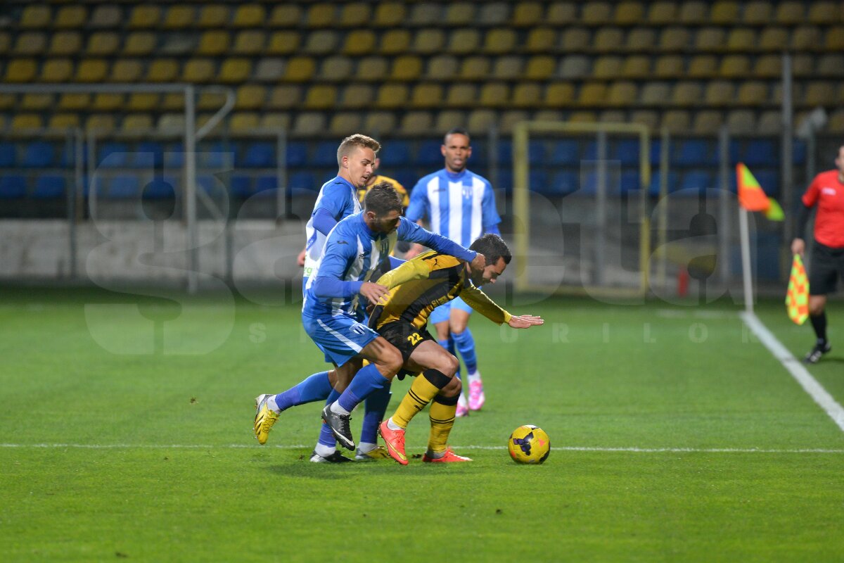 FOTO şi VIDEO CS U Craiova se impune pe terenul lui FC Braşov, scor 3-2, după un meci nebun