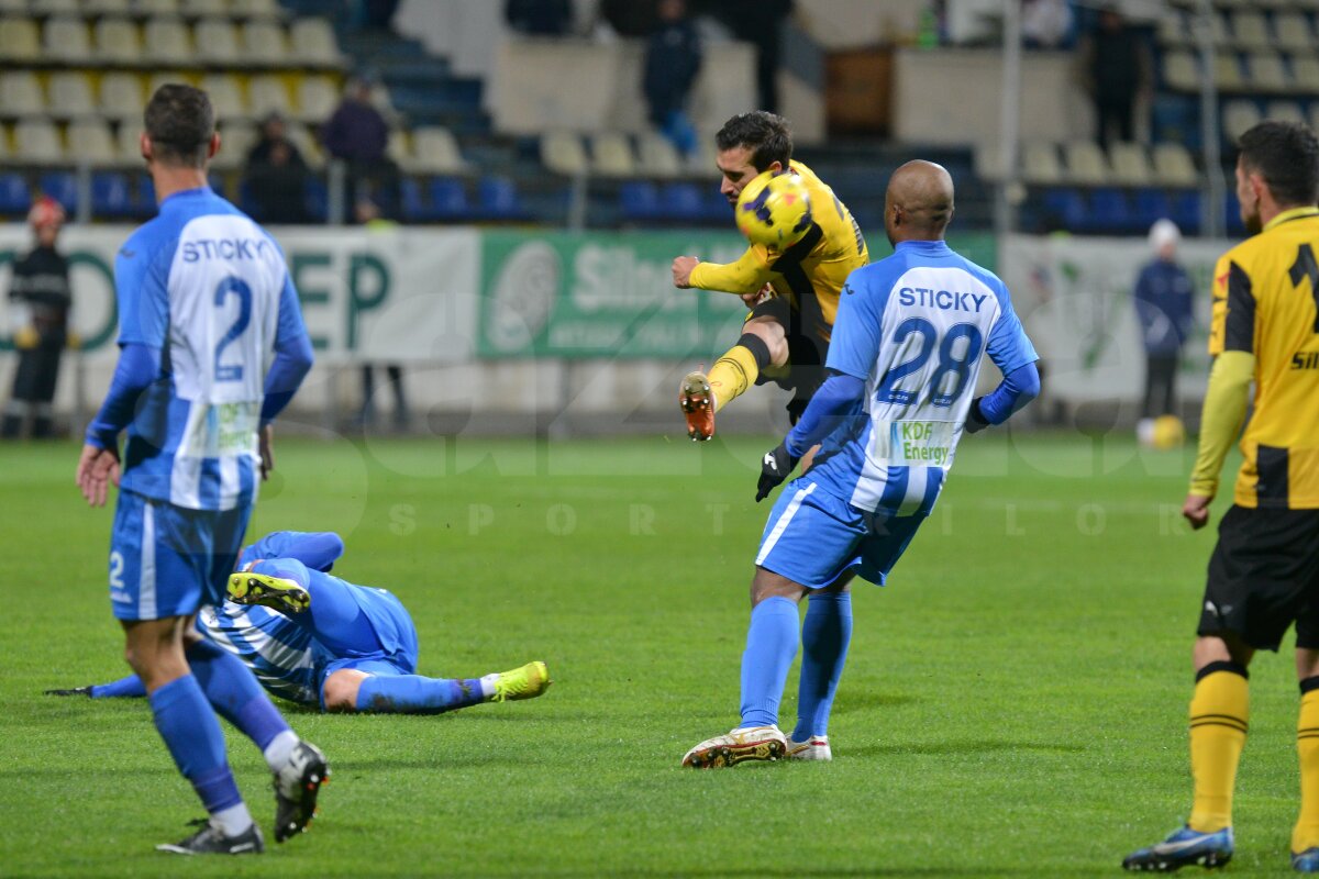 FOTO şi VIDEO CS U Craiova se impune pe terenul lui FC Braşov, scor 3-2, după un meci nebun