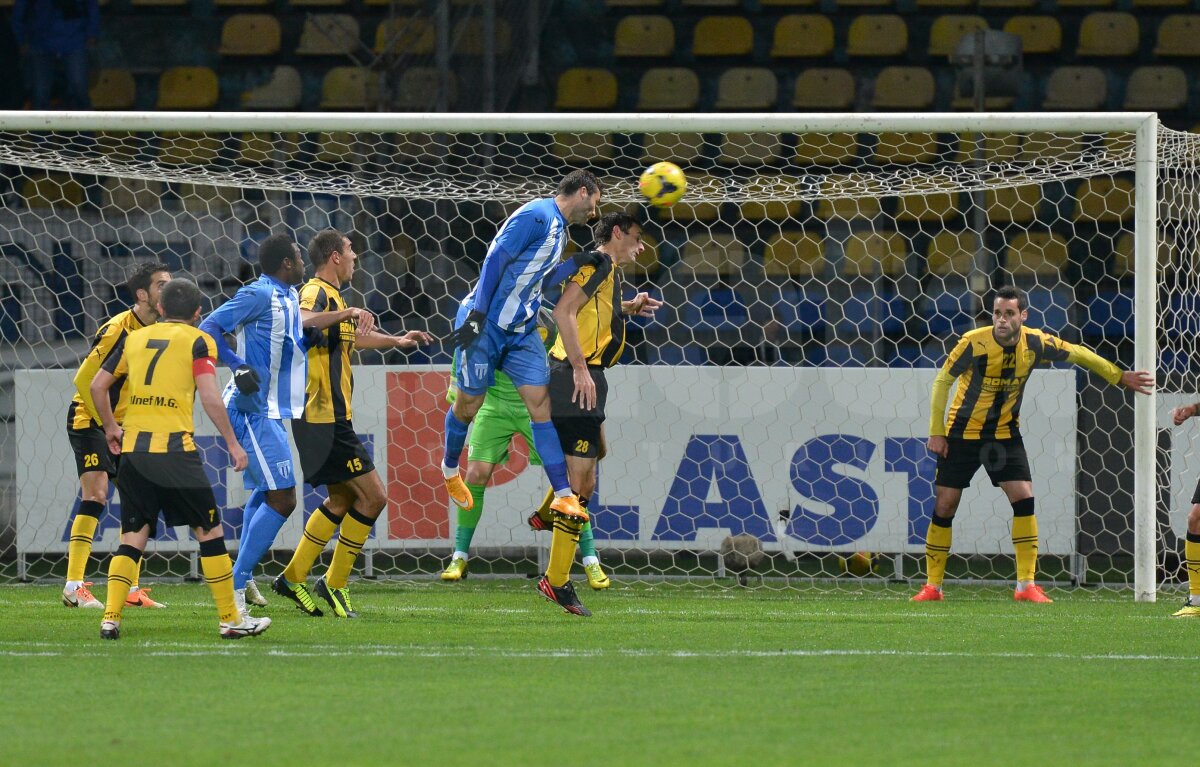 FOTO şi VIDEO CS U Craiova se impune pe terenul lui FC Braşov, scor 3-2, după un meci nebun