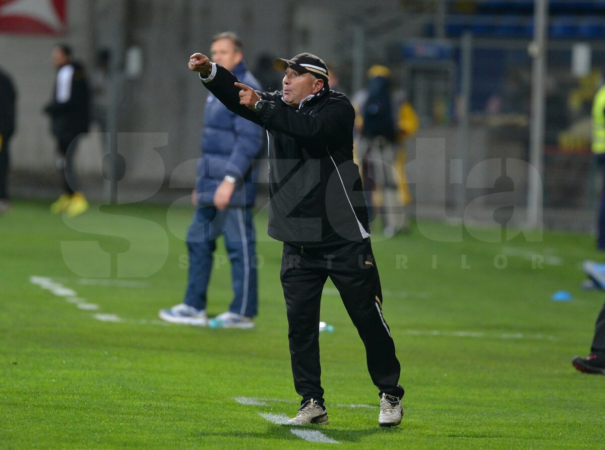 FOTO şi VIDEO CS U Craiova se impune pe terenul lui FC Braşov, scor 3-2, după un meci nebun