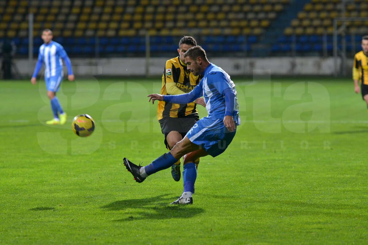 FOTO şi VIDEO CS U Craiova se impune pe terenul lui FC Braşov, scor 3-2, după un meci nebun