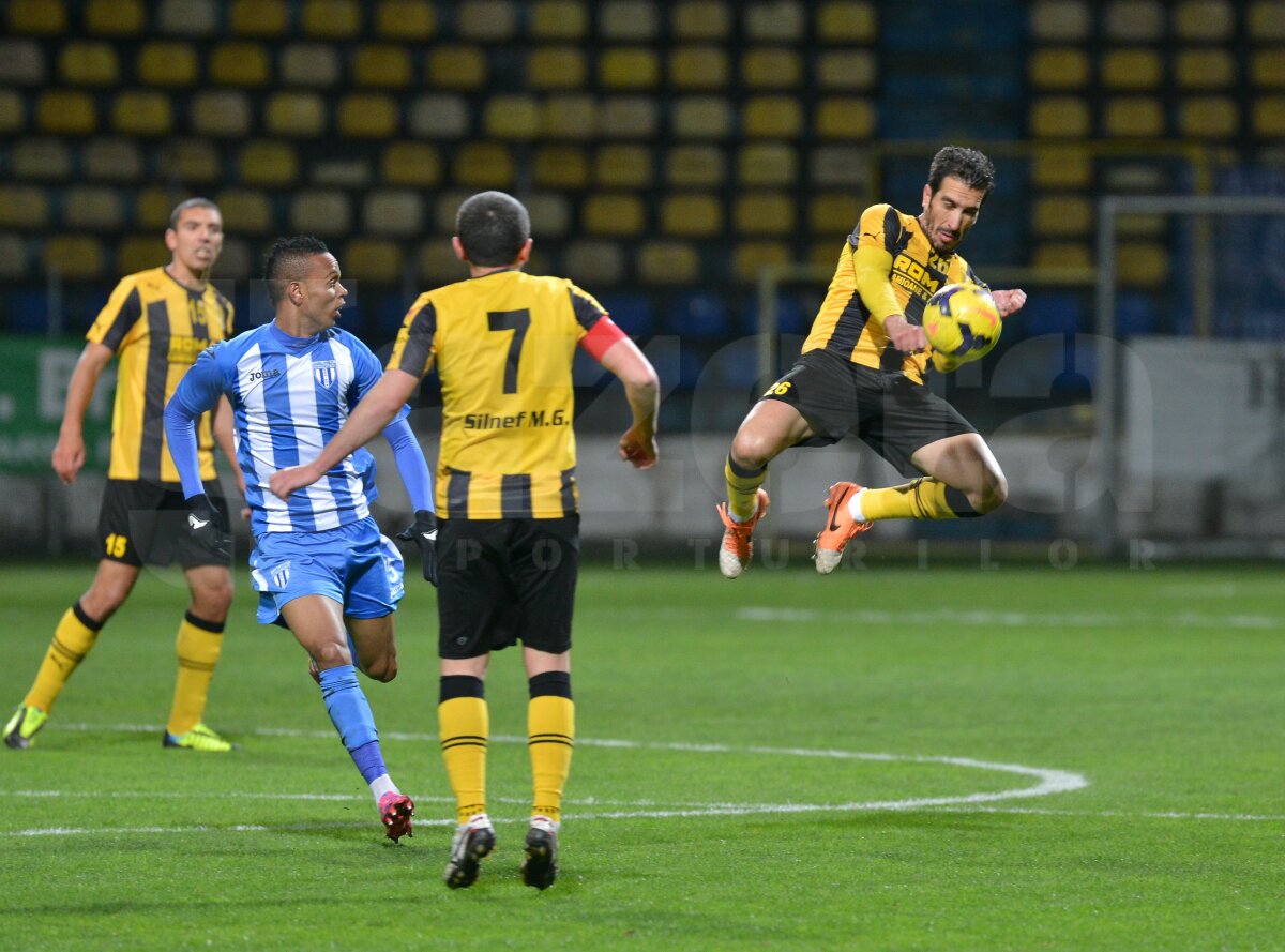 FOTO şi VIDEO CS U Craiova se impune pe terenul lui FC Braşov, scor 3-2, după un meci nebun