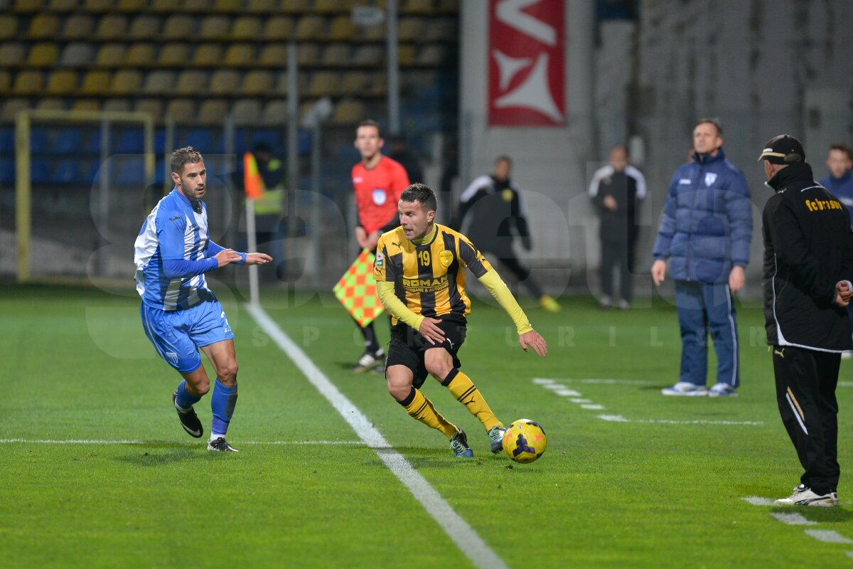 FOTO şi VIDEO CS U Craiova se impune pe terenul lui FC Braşov, scor 3-2, după un meci nebun