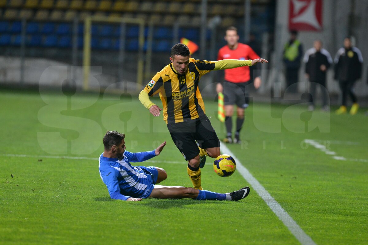 FOTO şi VIDEO CS U Craiova se impune pe terenul lui FC Braşov, scor 3-2, după un meci nebun