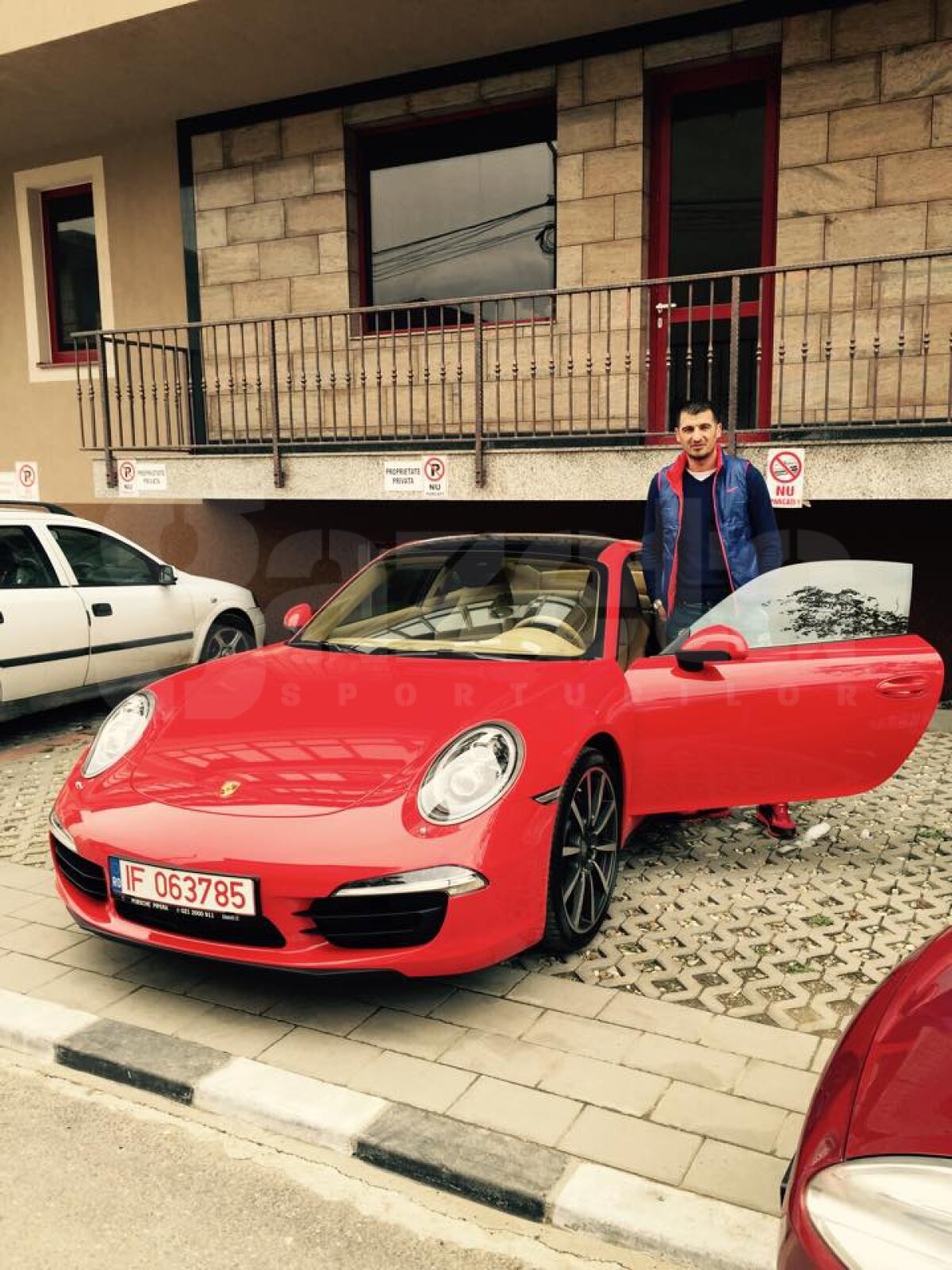 UPDATE FOTO Ce bijuterie! Halep a primit cadou o supermaşină după Turneul Campioanelor!