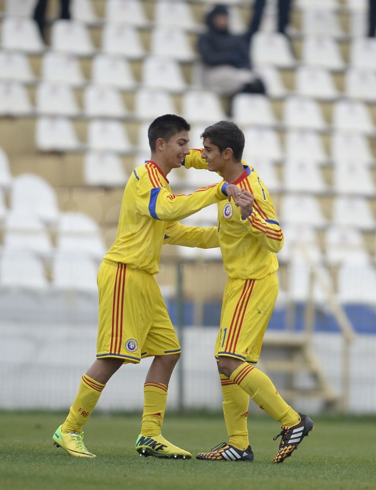 FOTO Debut în forţă pentru România U15 » Au cîştigat primul meci şi printre marcatori a fost un jucător de la Real Madrid
