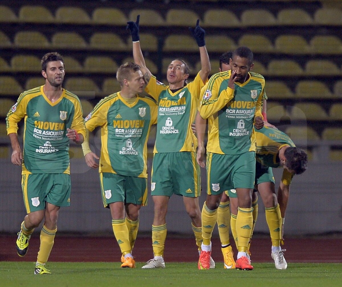 GALERIE FOTO Şoc în Cupa României! Dinamo eliminată de echipa lui Claudiu Niculescu, CS Mioveni, scor 0-1