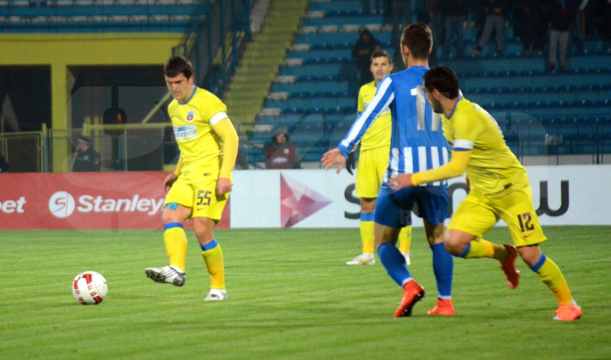 FOTO În "sferturi" cu Măcriş şi cu Vîlceanu » Cu rezerve şi juniori în echipă, Steaua se califică la Iaşi cu un gol în minutul 89