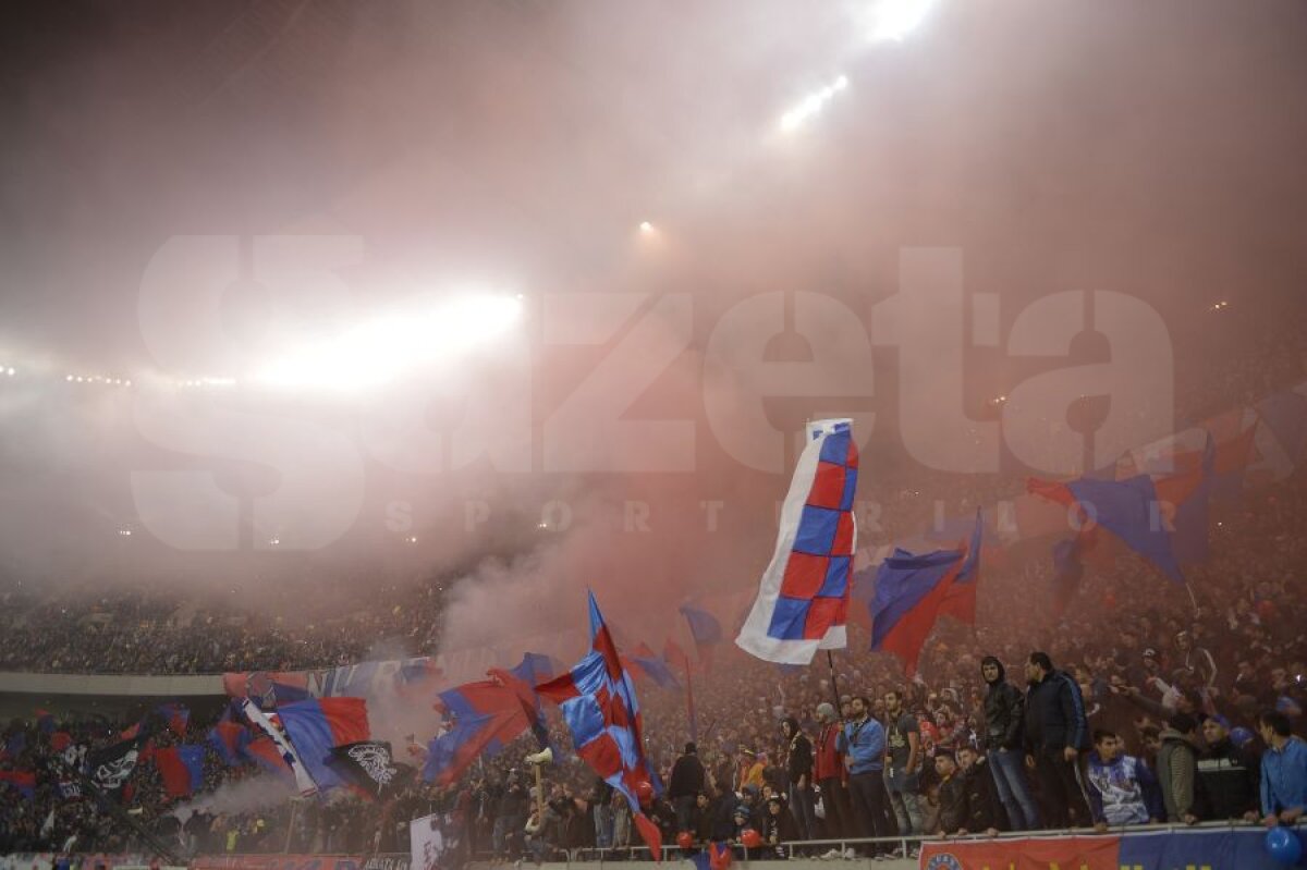FOTO Atmosferă incendiară la derby » Coregrafii spectaculoase ale galeriilor