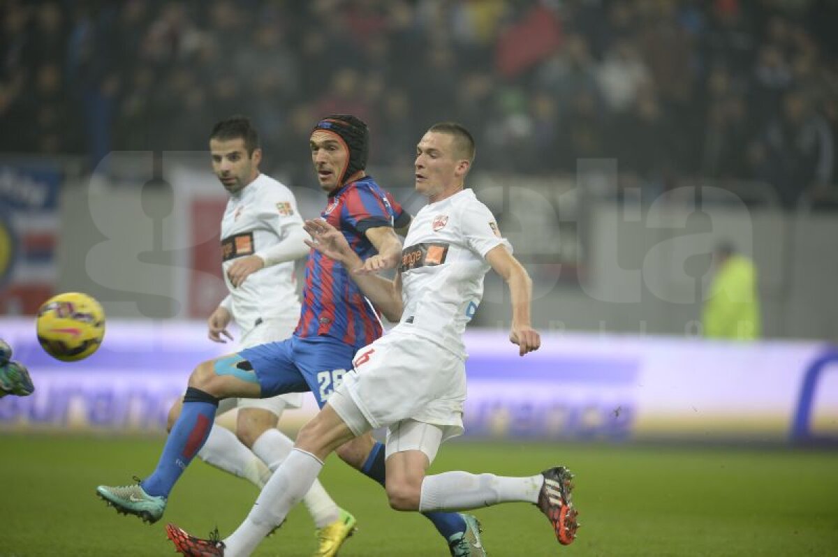 FOTO şi VIDEO »Derby de România: Episodul 157 » Steaua - Dinamo 3-0 » Steliştii continuă să fie coşmarul lui Dinamo