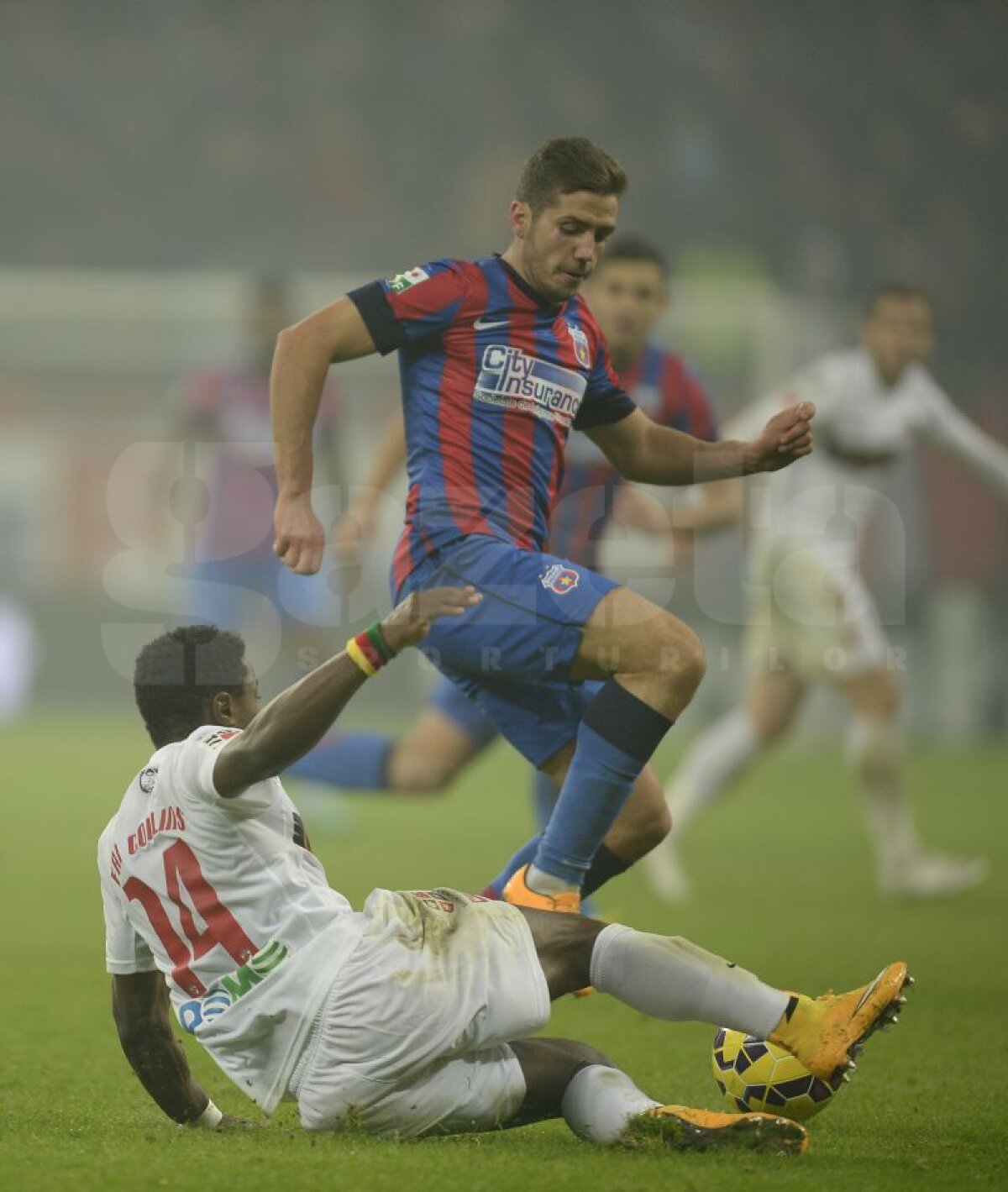 FOTO şi VIDEO »Derby de România: Episodul 157 » Steaua - Dinamo 3-0 » Steliştii continuă să fie coşmarul lui Dinamo