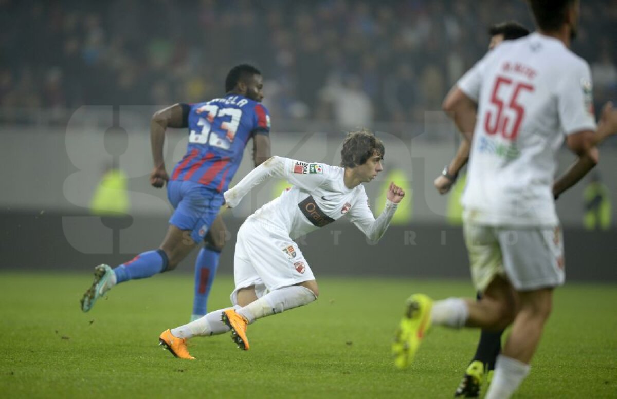 FOTO Moment istoric la Dinamo » Patrick Petre a debutat pentru ”cîini” în Derby de România