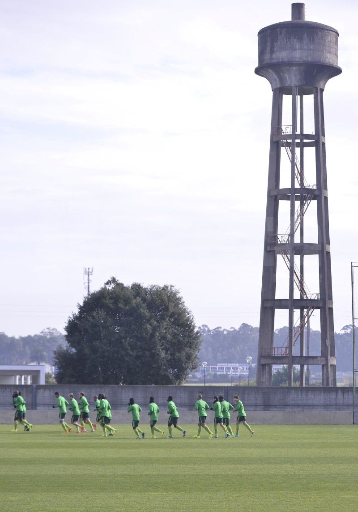 GALERIE FOTO Fotbaliştii lui Rio Ave au fost destinşi la antrenamentul oficial de astăzi » Ce a spus antrenorul portughezilor