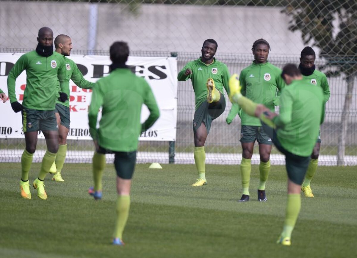GALERIE FOTO Fotbaliştii lui Rio Ave au fost destinşi la antrenamentul oficial de astăzi » Ce a spus antrenorul portughezilor