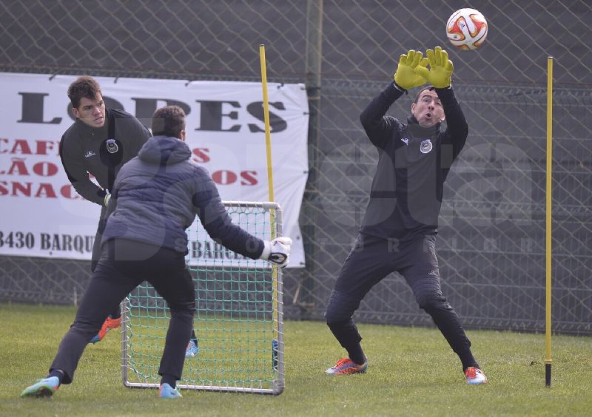 GALERIE FOTO Fotbaliştii lui Rio Ave au fost destinşi la antrenamentul oficial de astăzi » Ce a spus antrenorul portughezilor