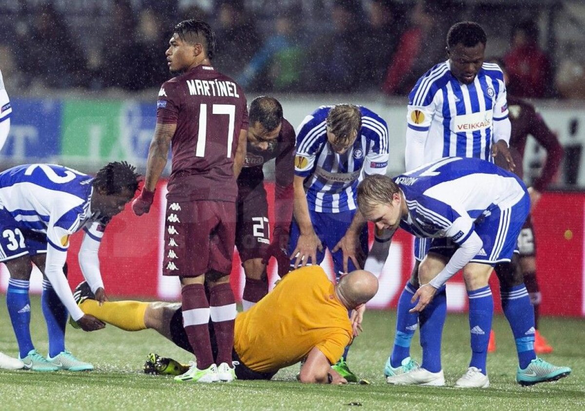 FOTO Arbitru rupt cere înlocuire! » Arnold Hunter a fost scos pe targă în timpul meciului dintre HJK Helsinki - Torino 2-1