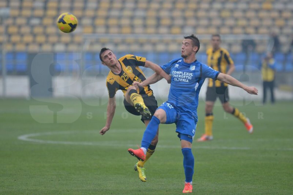 FOTO şi VIDEO » FC Braşov - Pandurii 0-3 » Prima victorie pentru elevii lui Grigoraş după patru meciuri