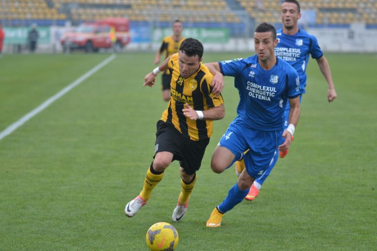 FOTO şi VIDEO » FC Braşov - Pandurii 0-3 » Prima victorie pentru elevii lui Grigoraş după patru meciuri