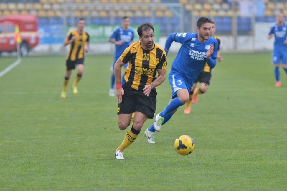 FOTO şi VIDEO » FC Braşov - Pandurii 0-3 » Prima victorie pentru elevii lui Grigoraş după patru meciuri