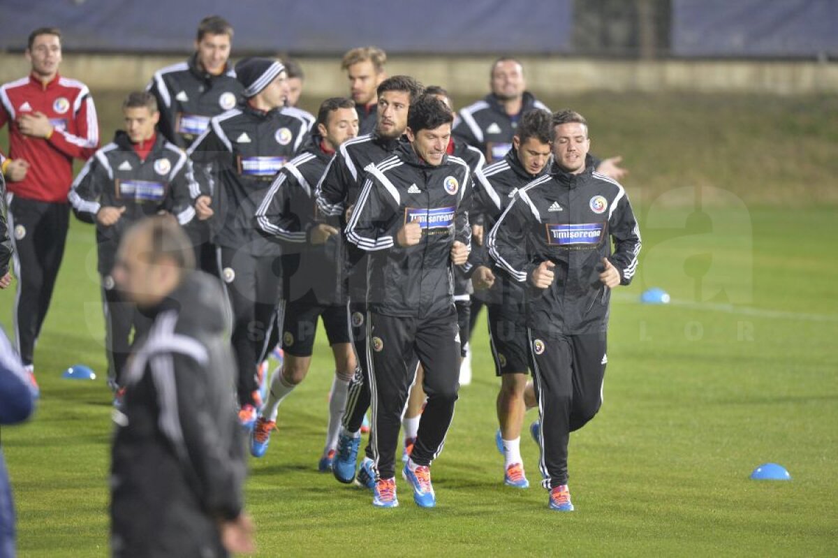 FOTO Trei absenţe la primul antrenament al ”tricolorilor” » Cum a împărţit Anghel Iordănescu atribuţiile ”secunzilor”