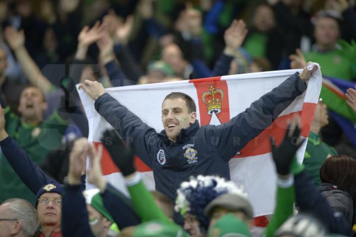 GALERIE FOTO Puţini dar gălăgioşi! Românii nu s-au mai îngrămădit la stadion pentru mecul cu Irlanda de Nord! Cîţi suporteri au venit la meci