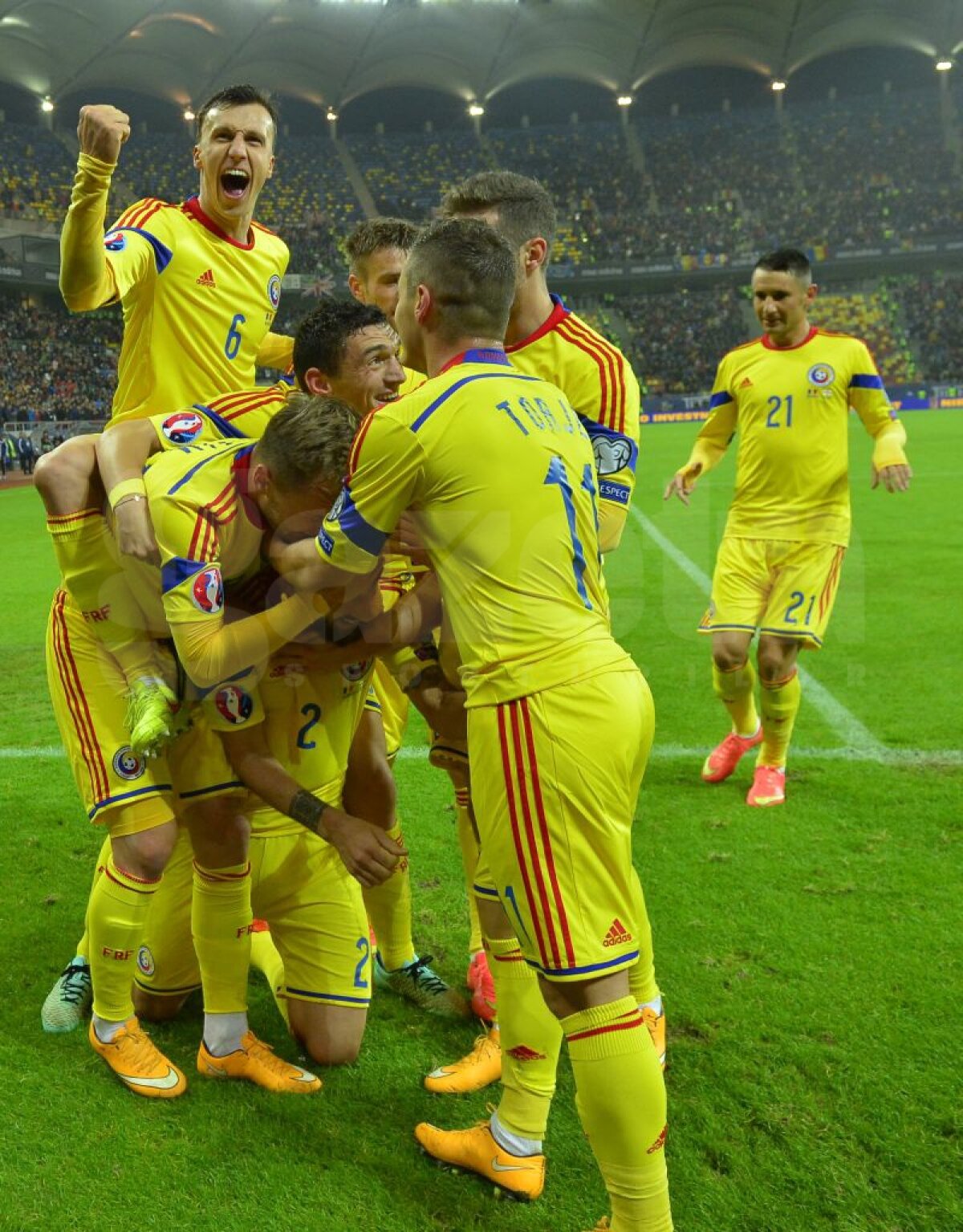 FOTO şi VIDEO România a învins Irlanda de Nord cu 2-0 şi a preluat şefia Grupei F