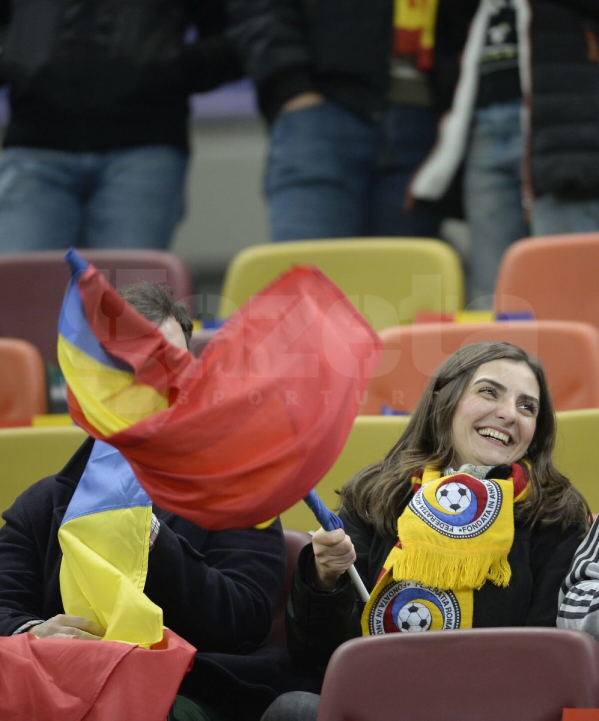 FOTO Bască, nu bannere! Răzvan Raţ a fost premiat tradiţional de UEFA pentru cele 100 de selecţii în faţa a 30.000 de fani euforici