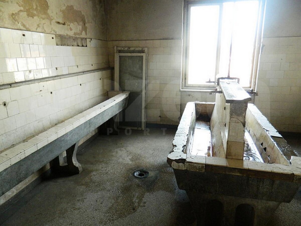 Igrasie şi mizerie » Imagini incredibile de la sediul unei favorite la promovarea în Liga 1