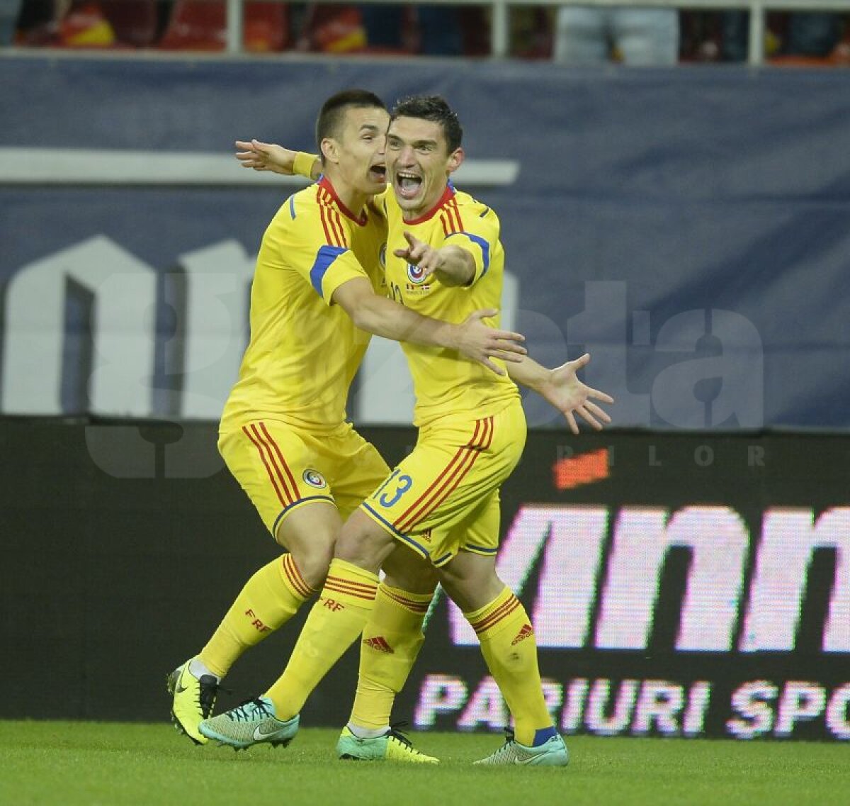 FOTO Distrugătorul de danezi! Claudiu Keşeru execută naţionala Danemarcei, iar România învinge cu 2-0