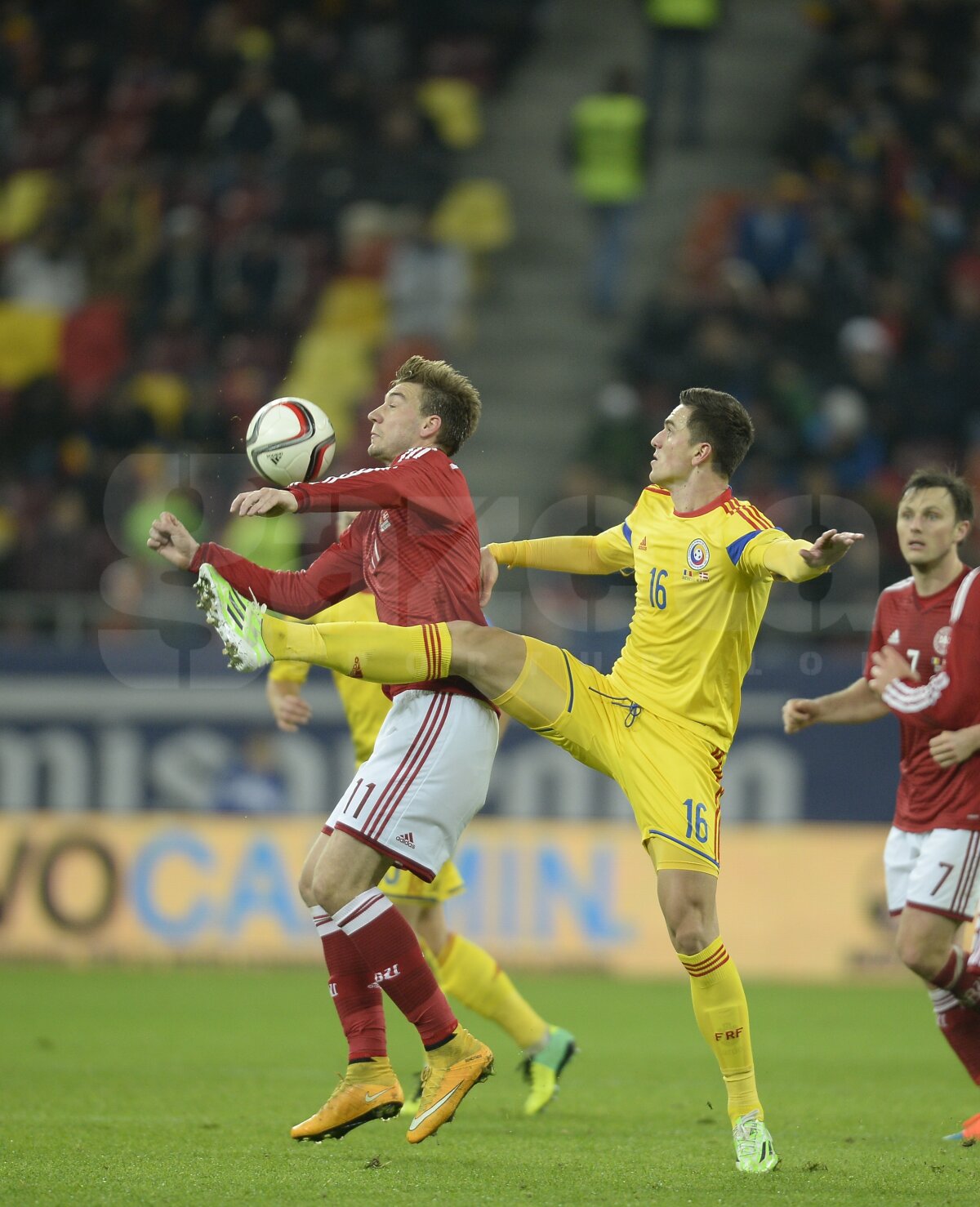 FOTO Distrugătorul de danezi! Claudiu Keşeru execută naţionala Danemarcei, iar România învinge cu 2-0