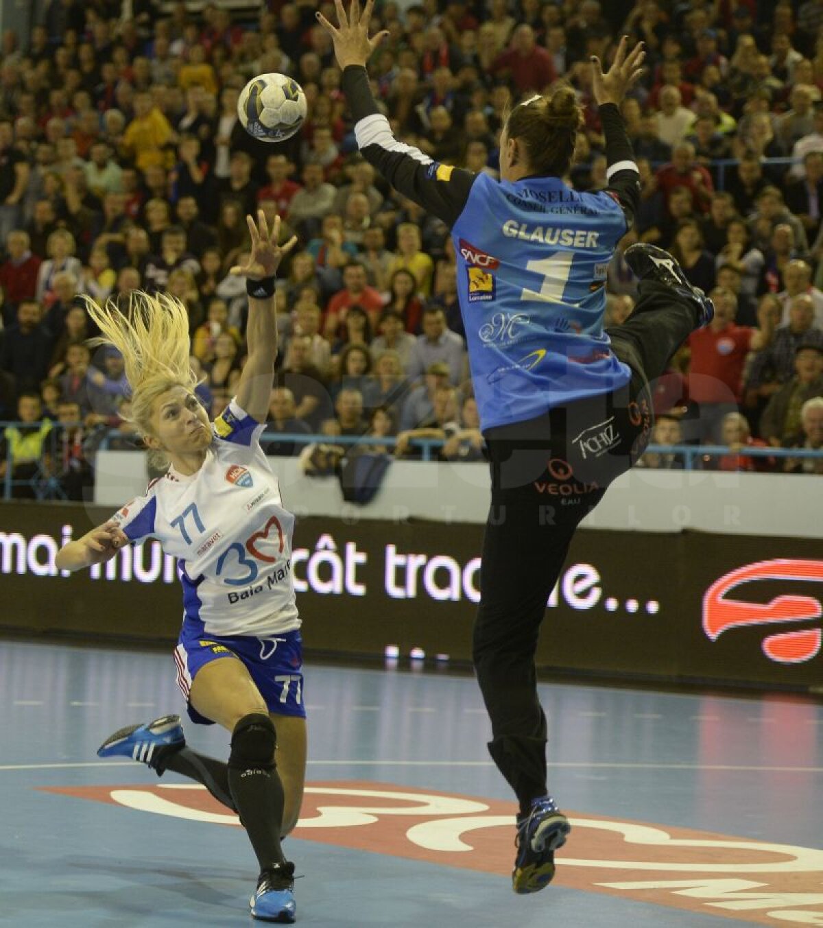 FOTO Nici de această dată! HCM Baia Mare stă la mîna rezultatelor pentru a se califica în grupele principale din Champions League! Româncele au pierdut iar cu Metz, 23-24