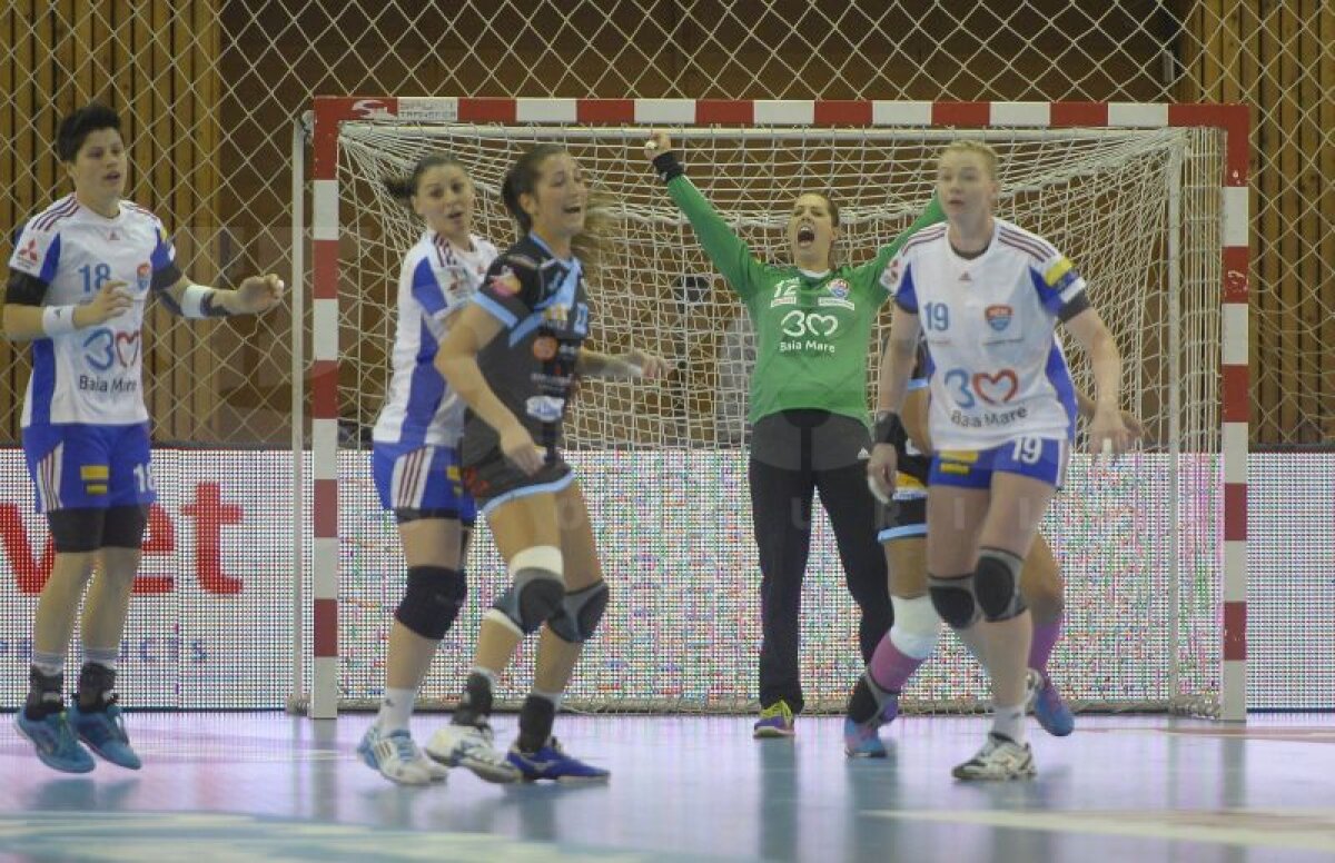 FOTO Nici de această dată! HCM Baia Mare stă la mîna rezultatelor pentru a se califica în grupele principale din Champions League! Româncele au pierdut iar cu Metz, 23-24