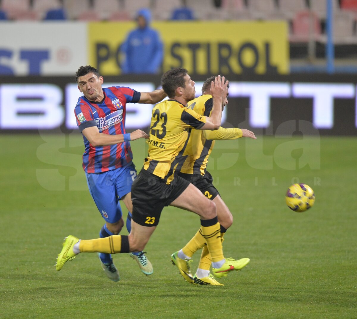 VIDEO şi FOTO » Steaua - FC Braşov 2-0 » Steaua continuă parcursul excelent în Liga 1