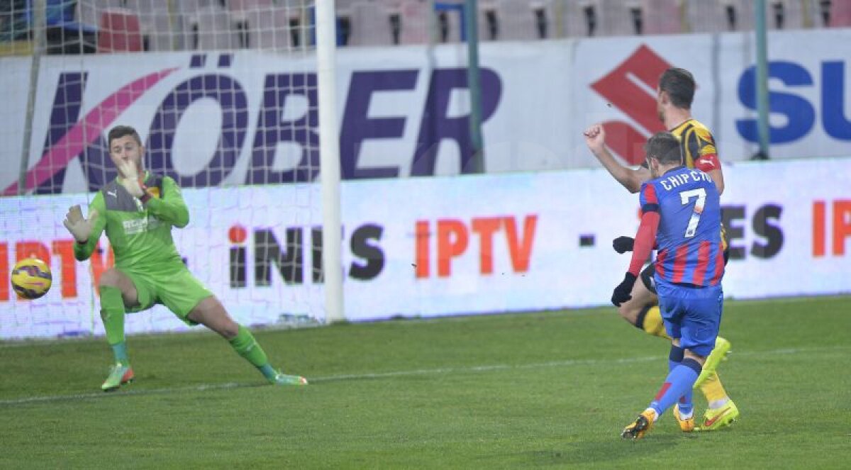 VIDEO şi FOTO » Steaua - FC Braşov 2-0 » Steaua continuă parcursul excelent în Liga 1